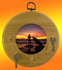 Pine Key hanger for 3.5" photo tile.