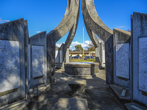 Sinclair park - Inverell and District Bicentennial Memorial  